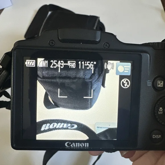 Canon Black Digital Camera with Accessories SX510 HS - Picture 5 of 7